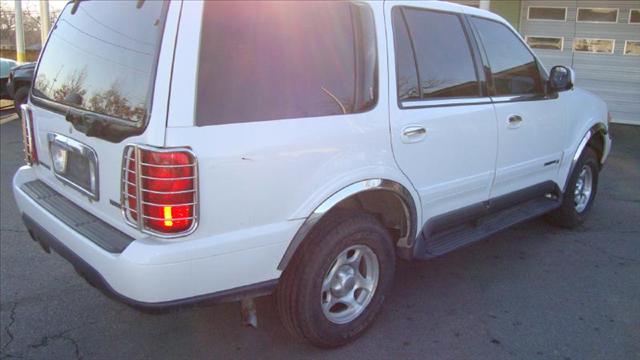 Lincoln Navigator 1998 photo 3