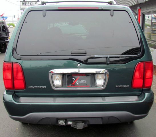 Lincoln Navigator Ram 3500 Diesel 2-WD SUV