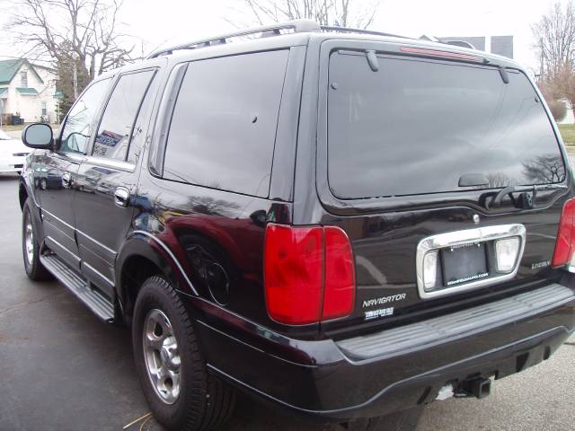 Lincoln Navigator 1998 photo 2