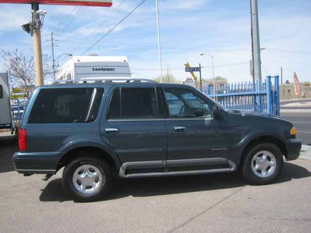 Lincoln Navigator 1999 photo 1