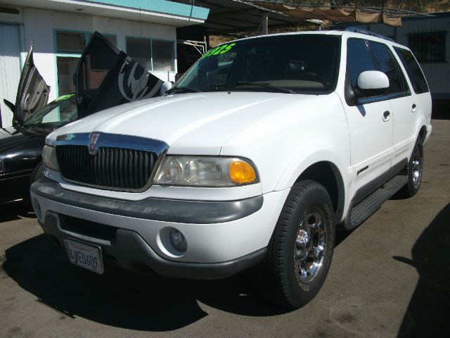Lincoln Navigator 1999 photo 4