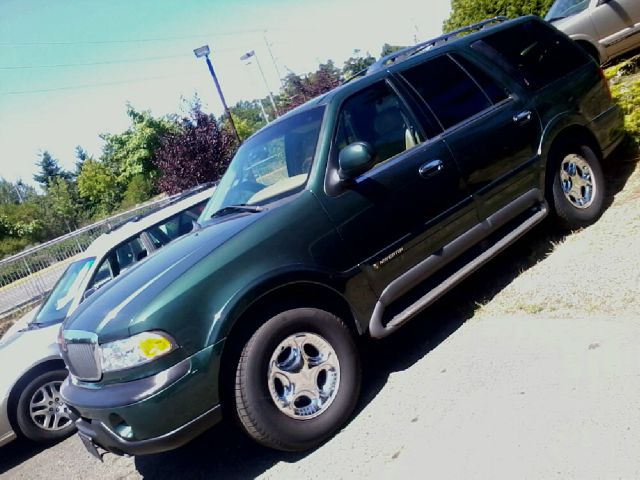 Lincoln Navigator 1999 photo 1
