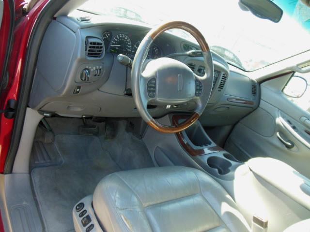 Lincoln Navigator 1999 photo 1