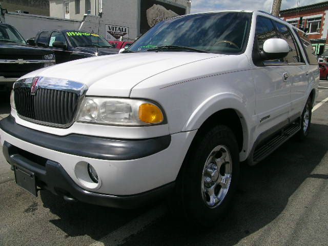 Lincoln Navigator 1999 photo 2