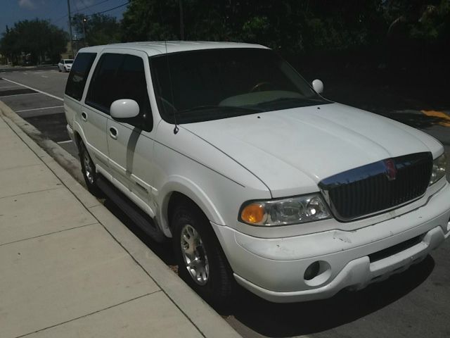 Lincoln Navigator 1999 photo 1