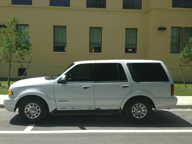 Lincoln Navigator 1999 photo 4