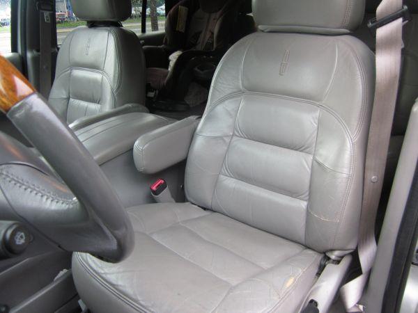 Lincoln Navigator 1999 photo 1