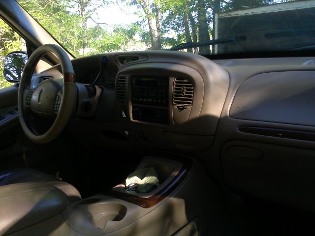 Lincoln Navigator 1999 photo 1