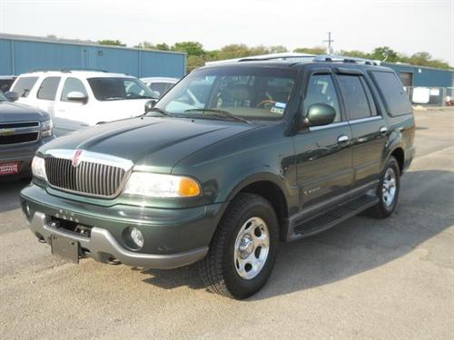 Lincoln Navigator 2000 photo 2