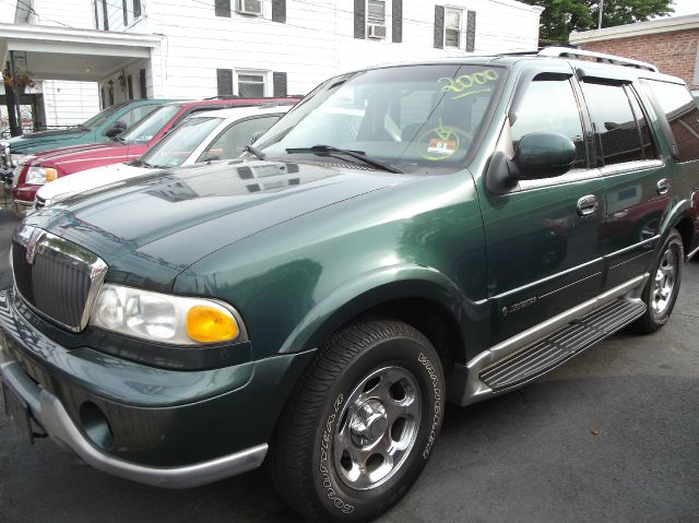 Lincoln Navigator 2000 photo 2