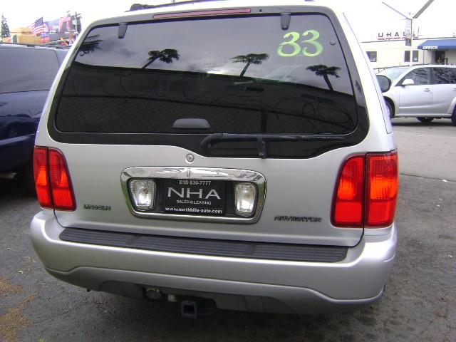 Lincoln Navigator 2000 photo 3