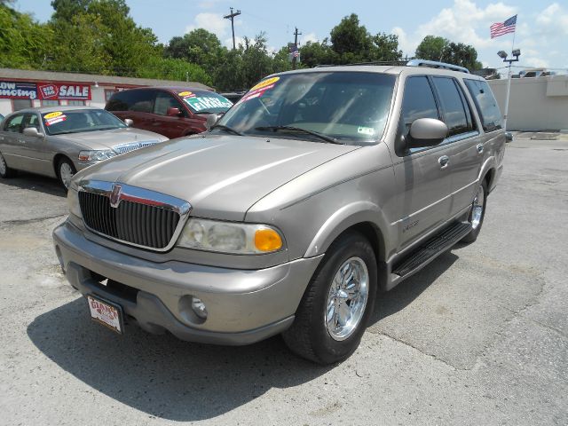 Lincoln Navigator 2000 photo 3