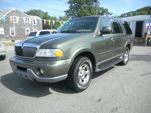 Lincoln Navigator 2001 photo 1