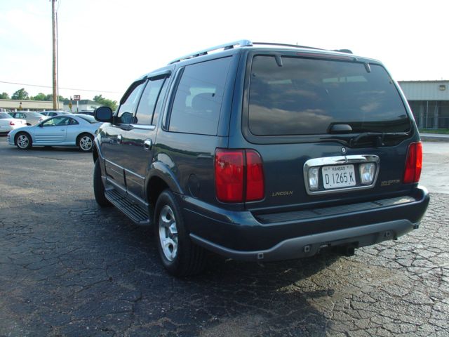 Lincoln Navigator 2001 photo 4