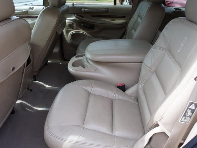 Lincoln Navigator 2001 photo 5