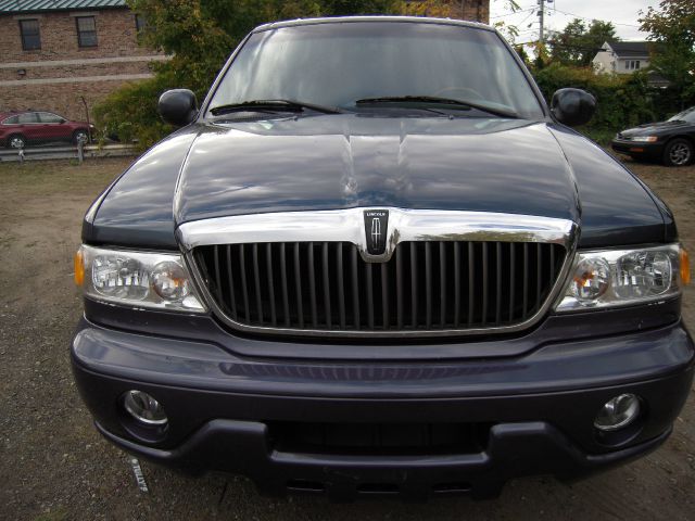Lincoln Navigator 2001 photo 3