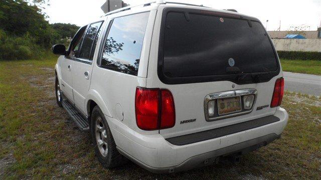 Lincoln Navigator 2002 photo 4
