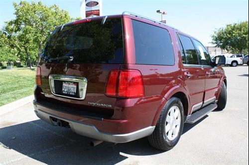 Lincoln Navigator 2003 photo 3