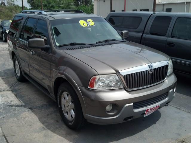 Lincoln Navigator 2003 photo 1