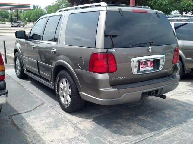 Lincoln Navigator 2003 photo 3