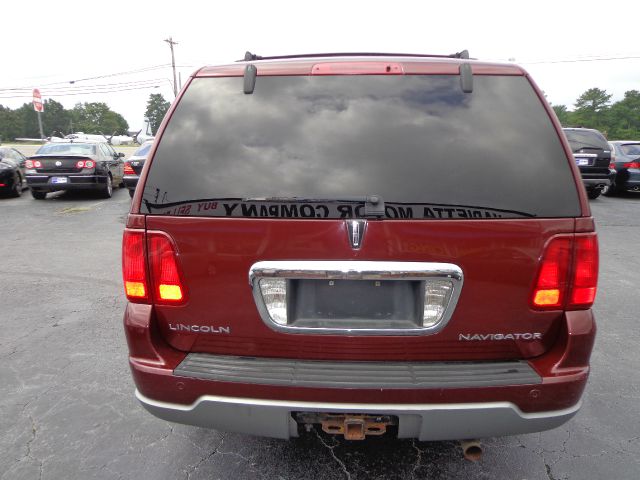 Lincoln Navigator 2003 photo 2