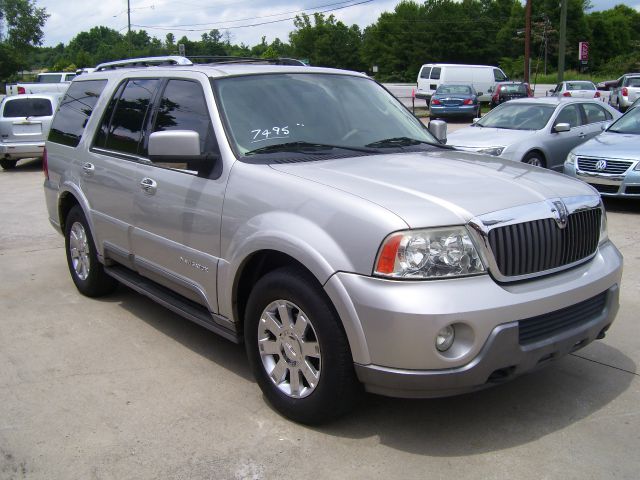 Lincoln Navigator 2003 photo 1