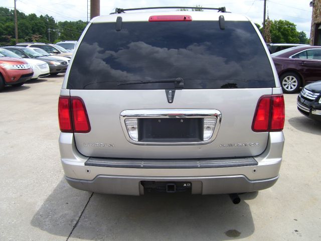 Lincoln Navigator 2003 photo 4