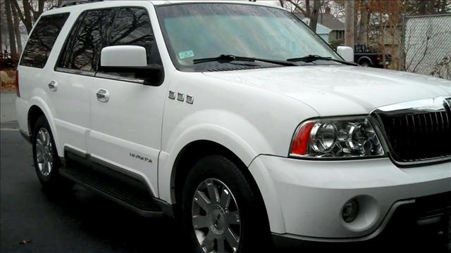 Lincoln Navigator 2003 photo 3
