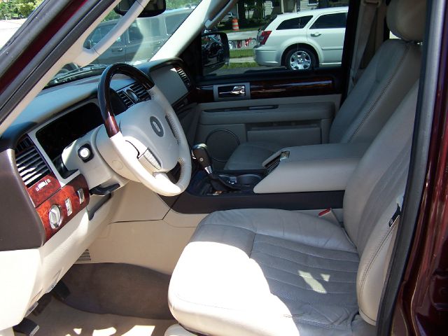 Lincoln Navigator 2003 photo 4