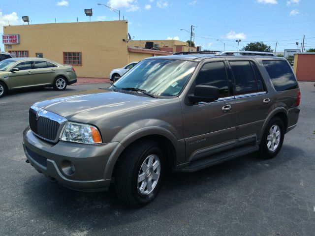 Lincoln Navigator 2003 photo 3