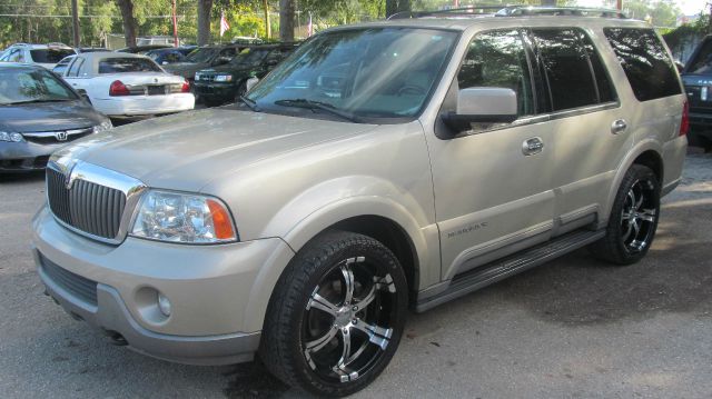 Lincoln Navigator 2004 photo 4