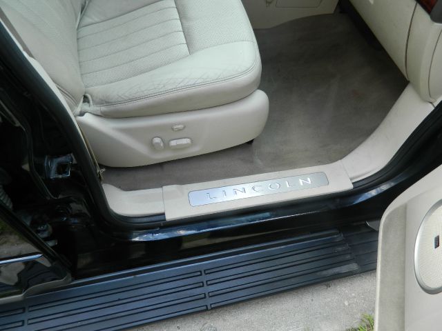 Lincoln Navigator 2004 photo 15