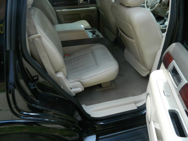 Lincoln Navigator 2004 photo 5