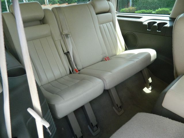 Lincoln Navigator 2004 photo 7