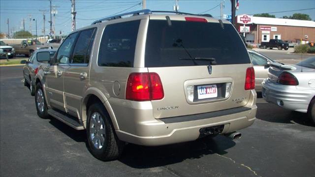 Lincoln Navigator 2004 photo 4