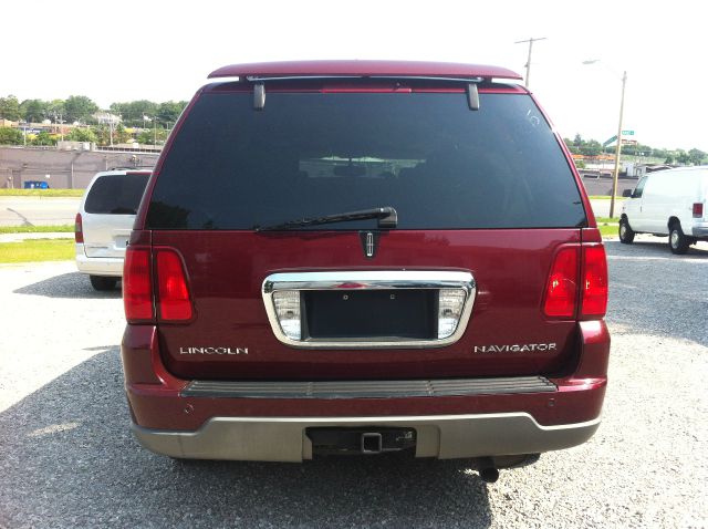 Lincoln Navigator 2004 photo 3