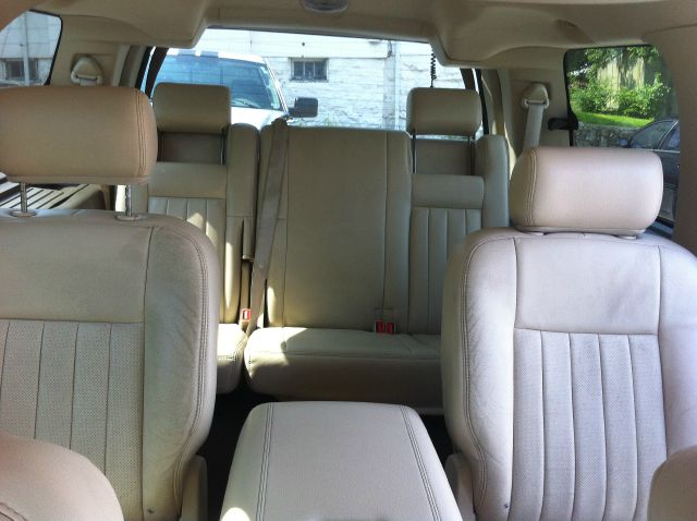 Lincoln Navigator 2004 photo 4