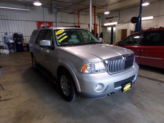 Lincoln Navigator 2004 photo 1
