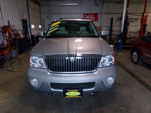 Lincoln Navigator 2004 photo 3