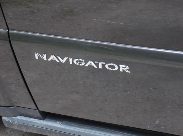 Lincoln Navigator 2005 photo 3