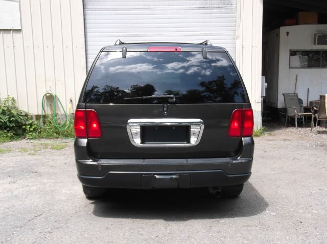 Lincoln Navigator 2005 photo 4