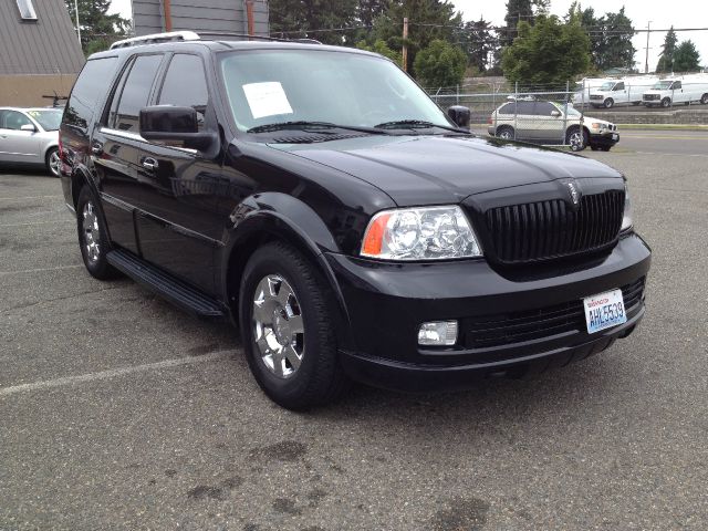 Lincoln Navigator 2005 photo 1