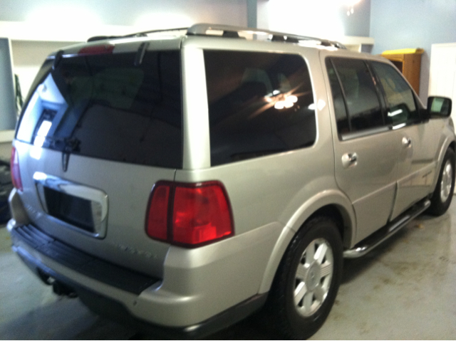 Lincoln Navigator 2005 photo 3