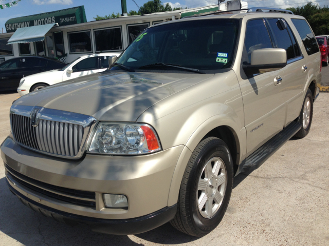 Lincoln Navigator 2005 photo 3