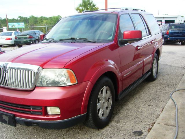Lincoln Navigator 2005 photo 1