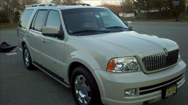 Lincoln Navigator 2005 photo 2