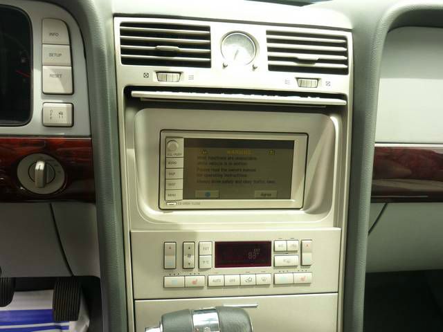 Lincoln Navigator 2005 photo 1