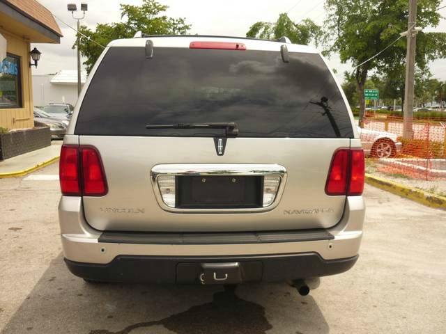 Lincoln Navigator 2005 photo 10