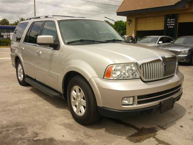 Lincoln Navigator 2005 photo 7