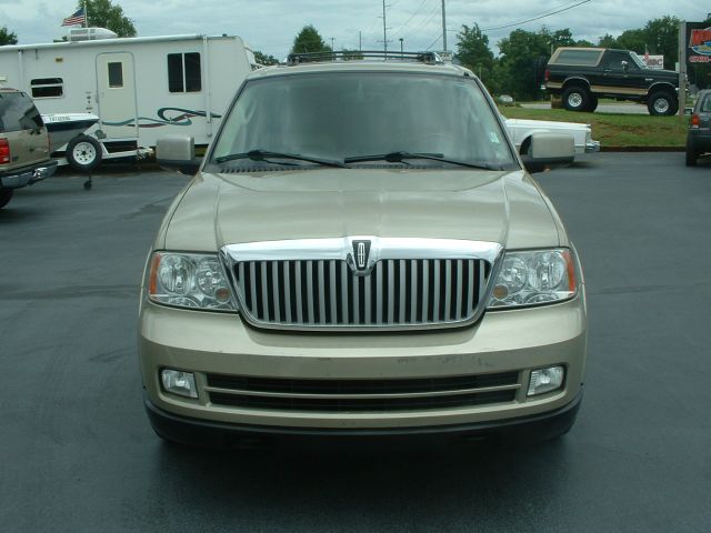 Lincoln Navigator 2005 photo 1